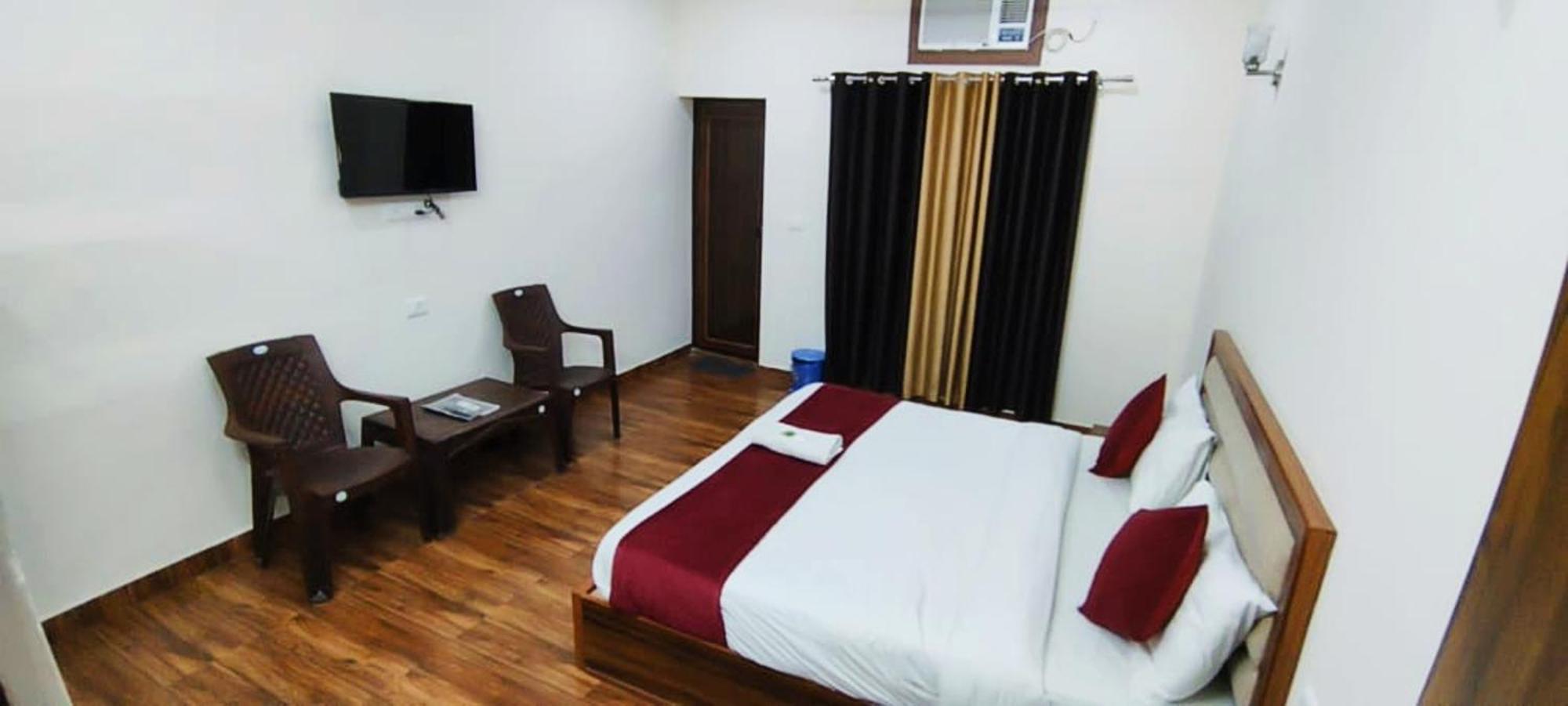 Luxury Rooms In Safdarjung Enclave Near Aiims & Safdarjung Hospital Ню Делхи Екстериор снимка